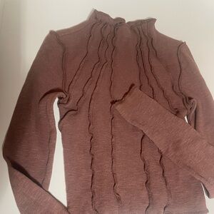 BDG Long Sleeve, Crop, Stretchy, Knit top in Mauve Brown